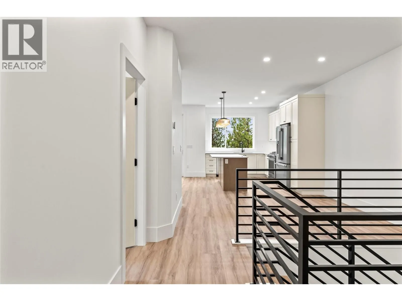 7005/7013 Manning Place