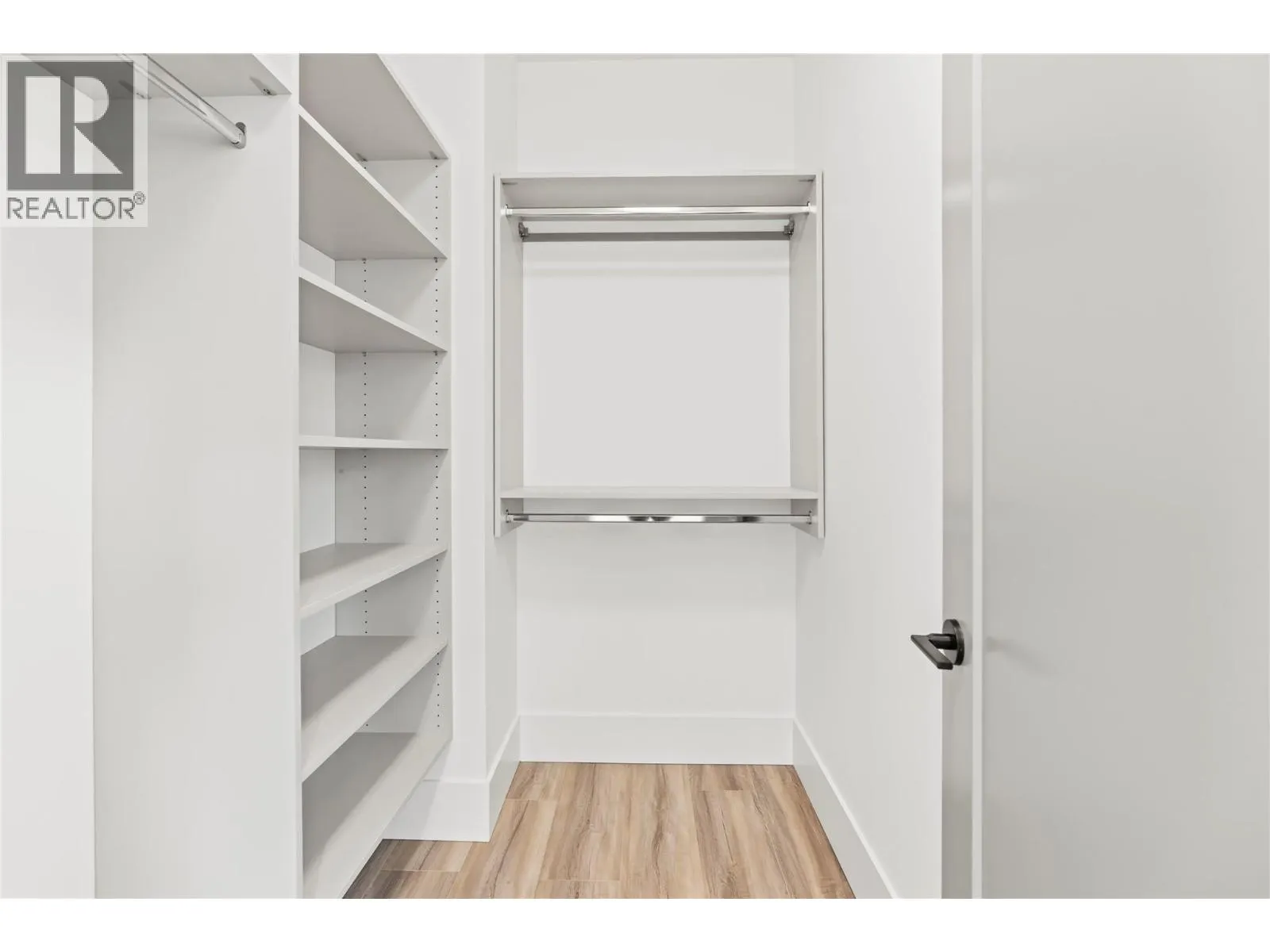 7005/7013 Manning Place
