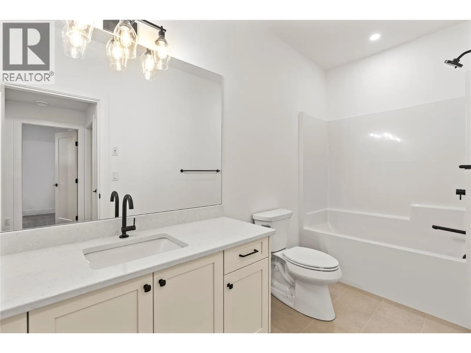 7005/7013 Manning Place