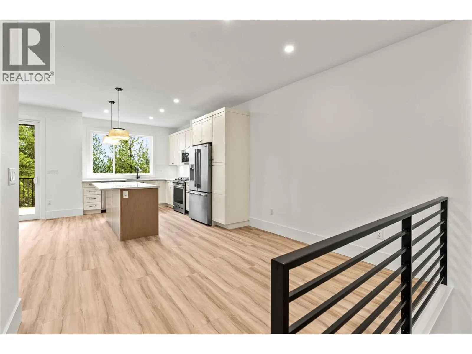 7005/7013 Manning Place