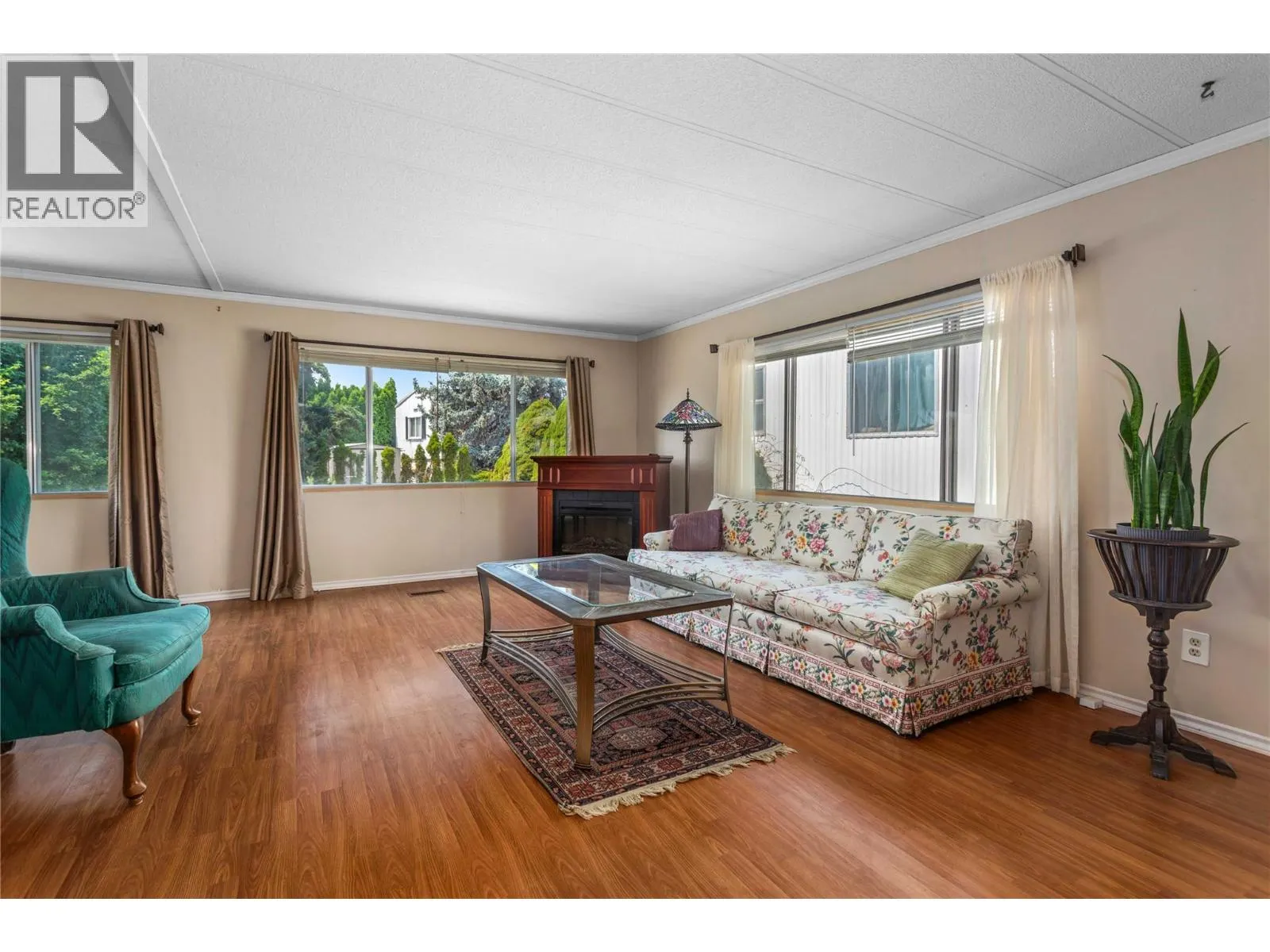1881 Boucherie Road Unit# 28
