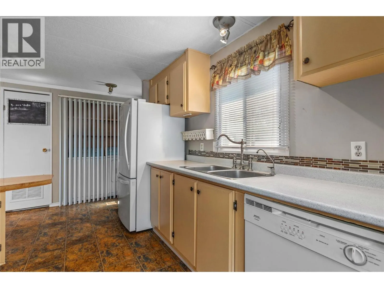 1881 Boucherie Road Unit# 28
