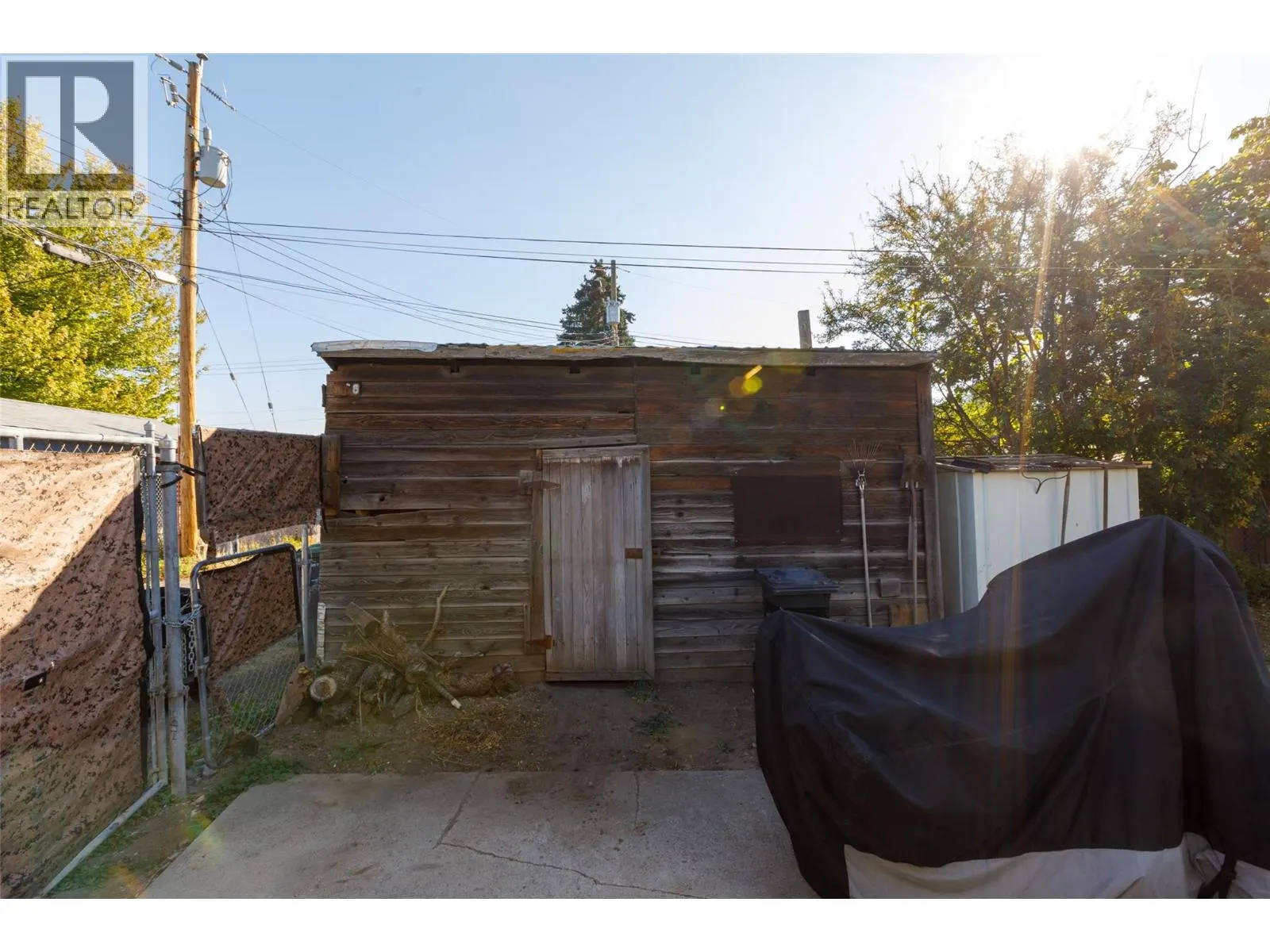 858 Cawston Avenue