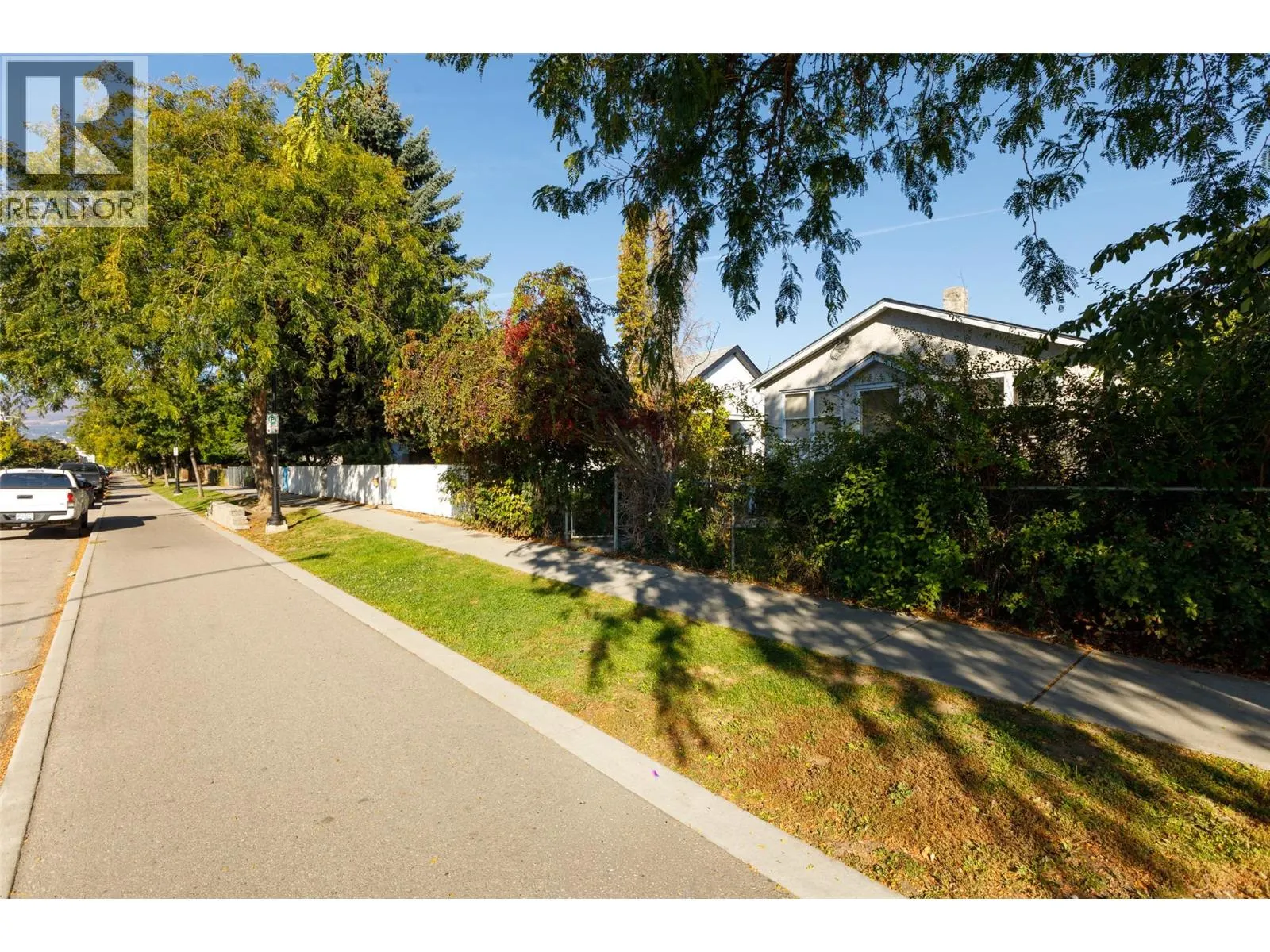 858 Cawston Avenue