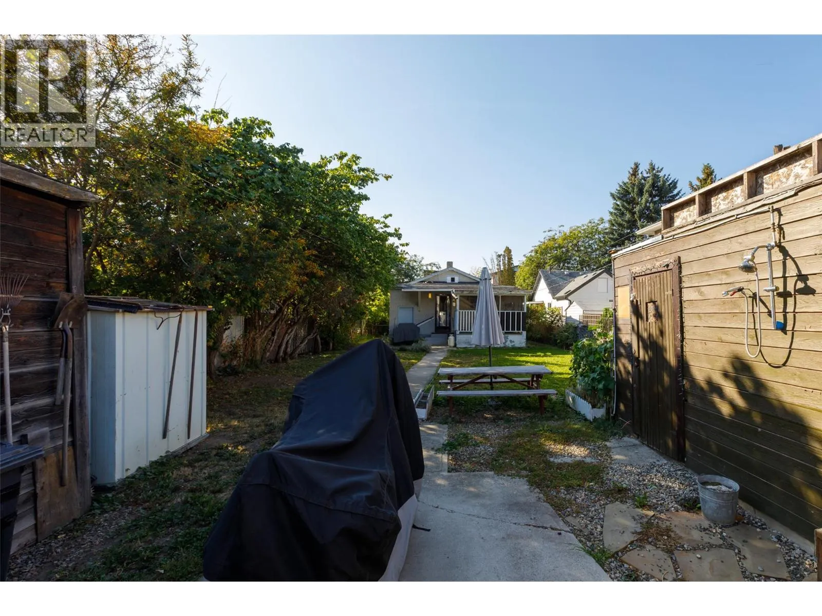 858 Cawston Avenue
