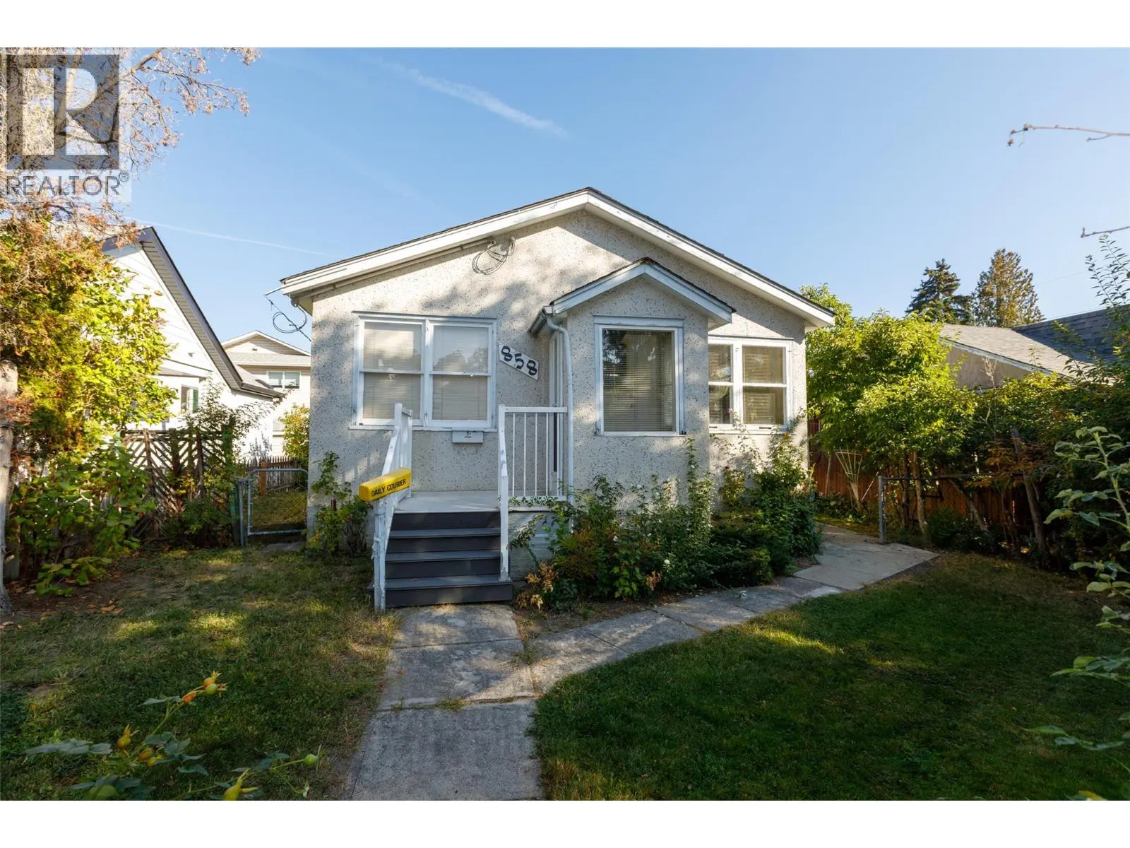 858 Cawston Avenue