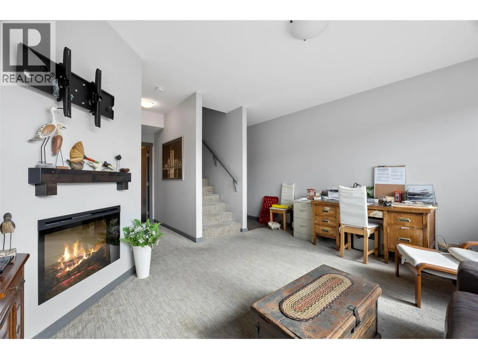 612 BELMONTE Court