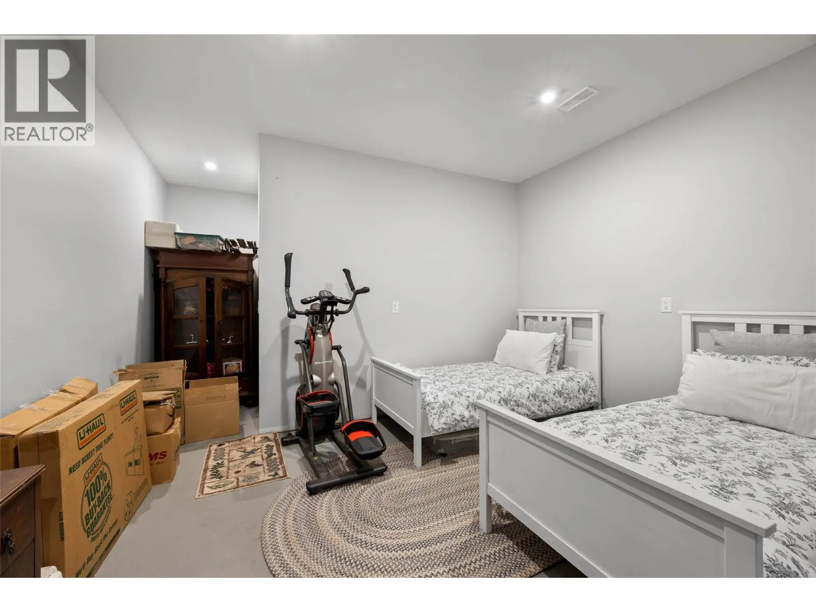 612 BELMONTE Court