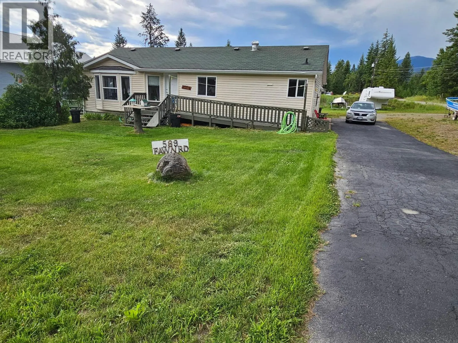 589 Fawn Road
