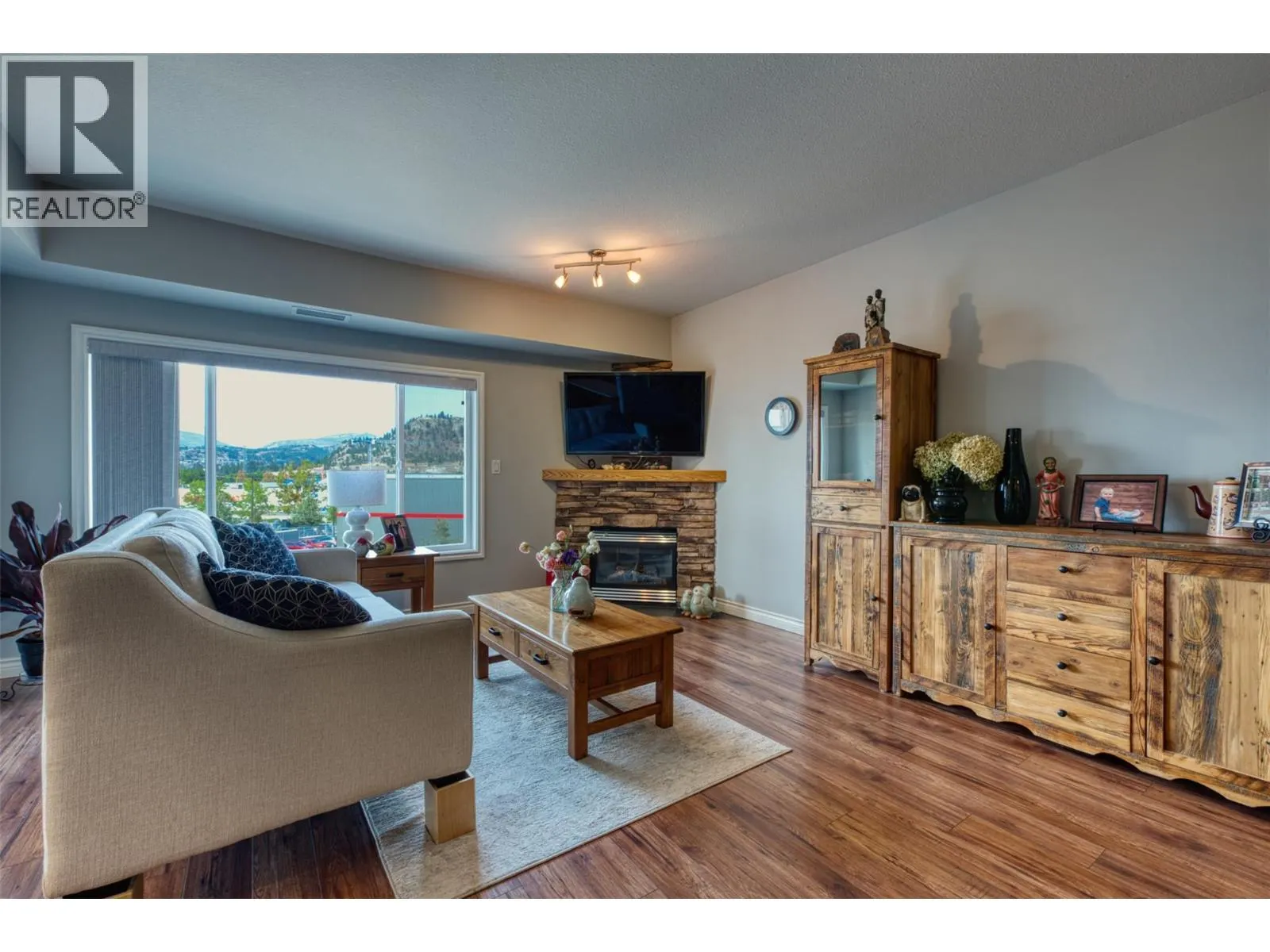 1961 Durnin Road Unit# 413