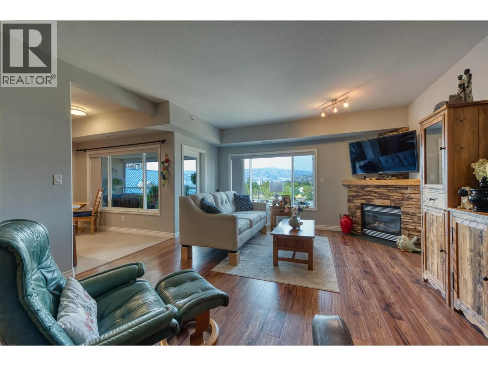 1961 Durnin Road Unit# 413