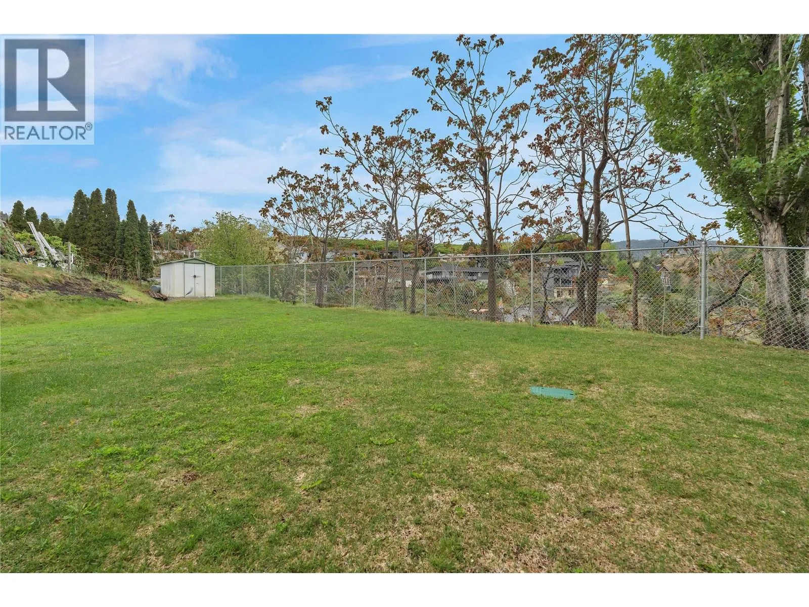 6528 Lipsett Crescent