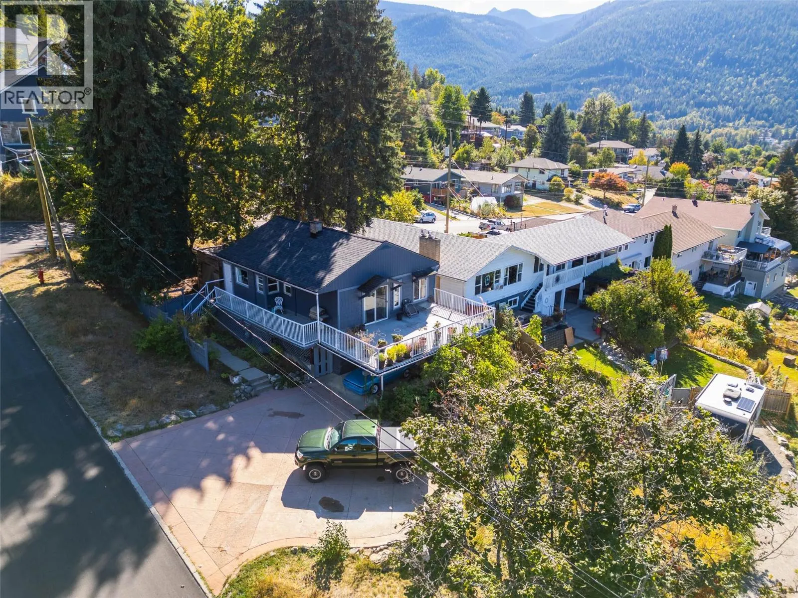 1524 Cedar Street