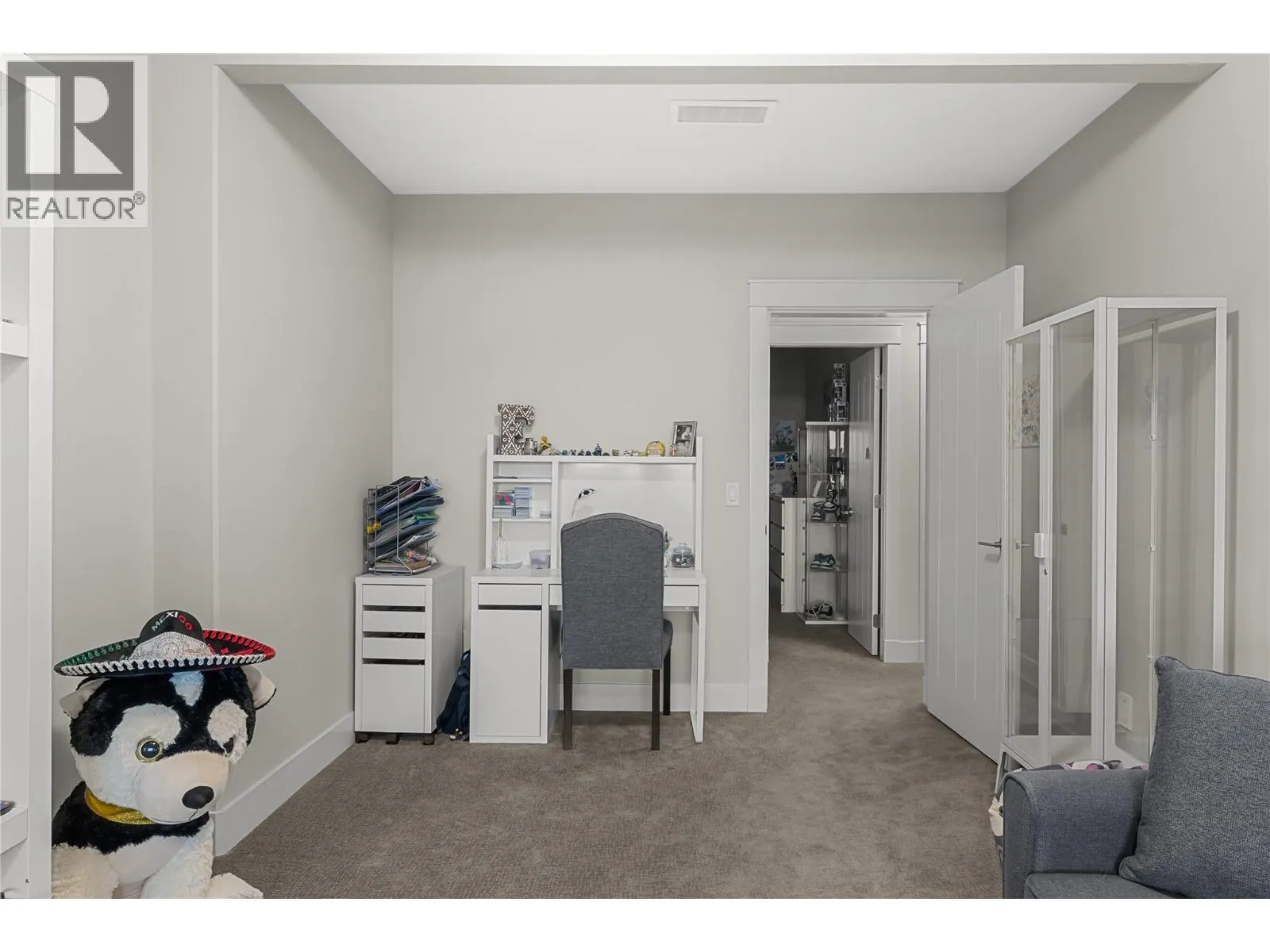 2573 Crown Crest Drive