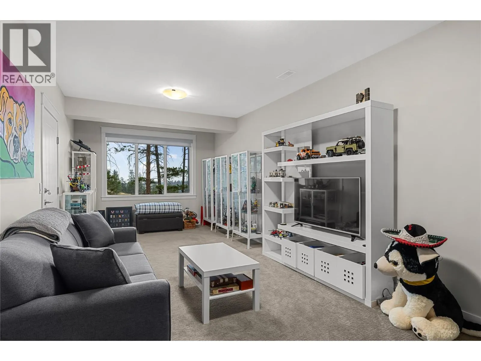 2573 Crown Crest Drive