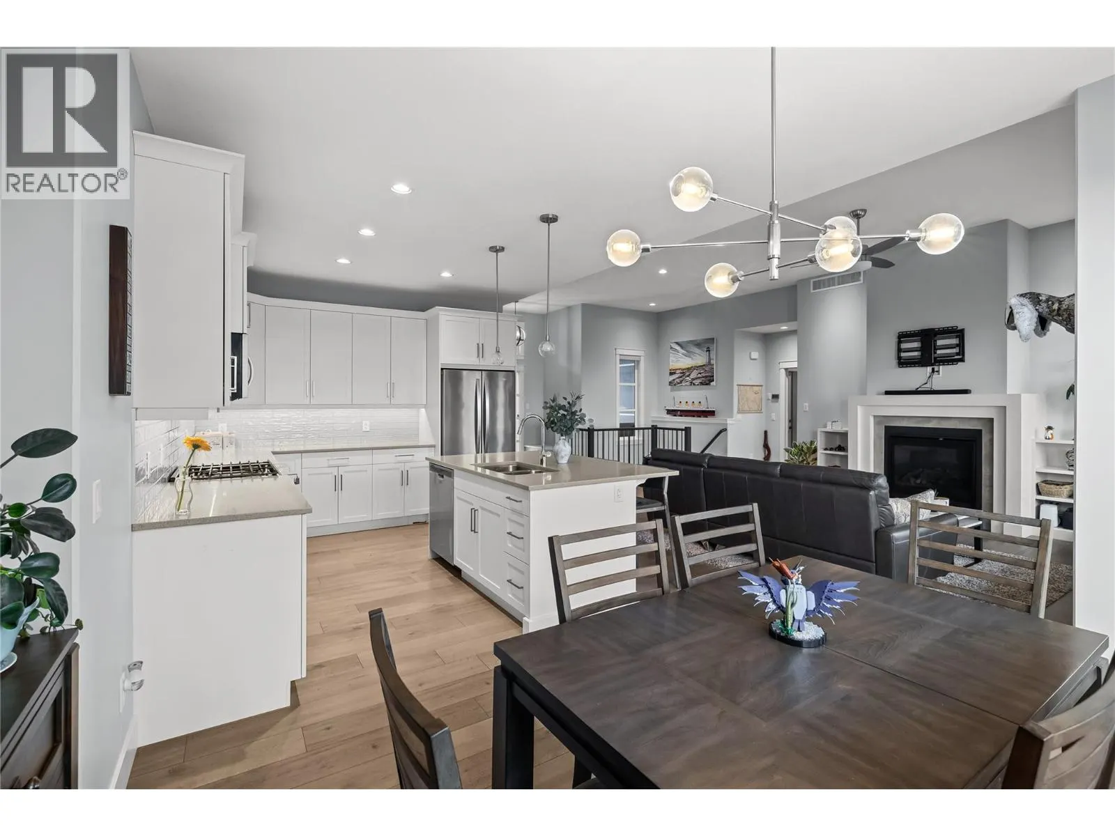 2573 Crown Crest Drive