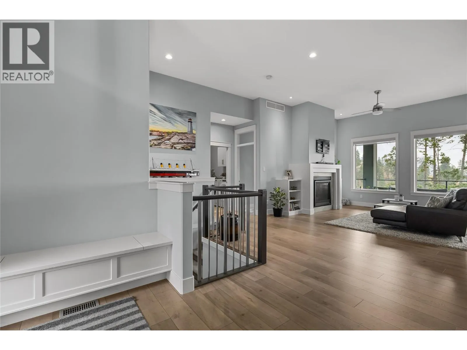 2573 Crown Crest Drive