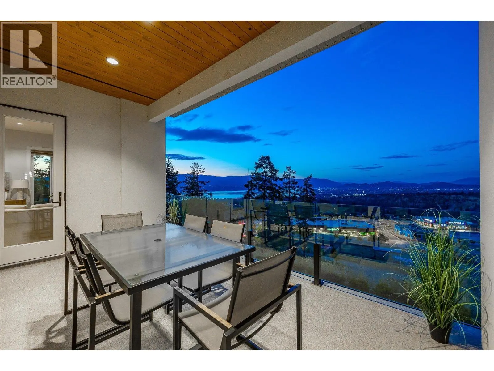 980 Ledgeview Court