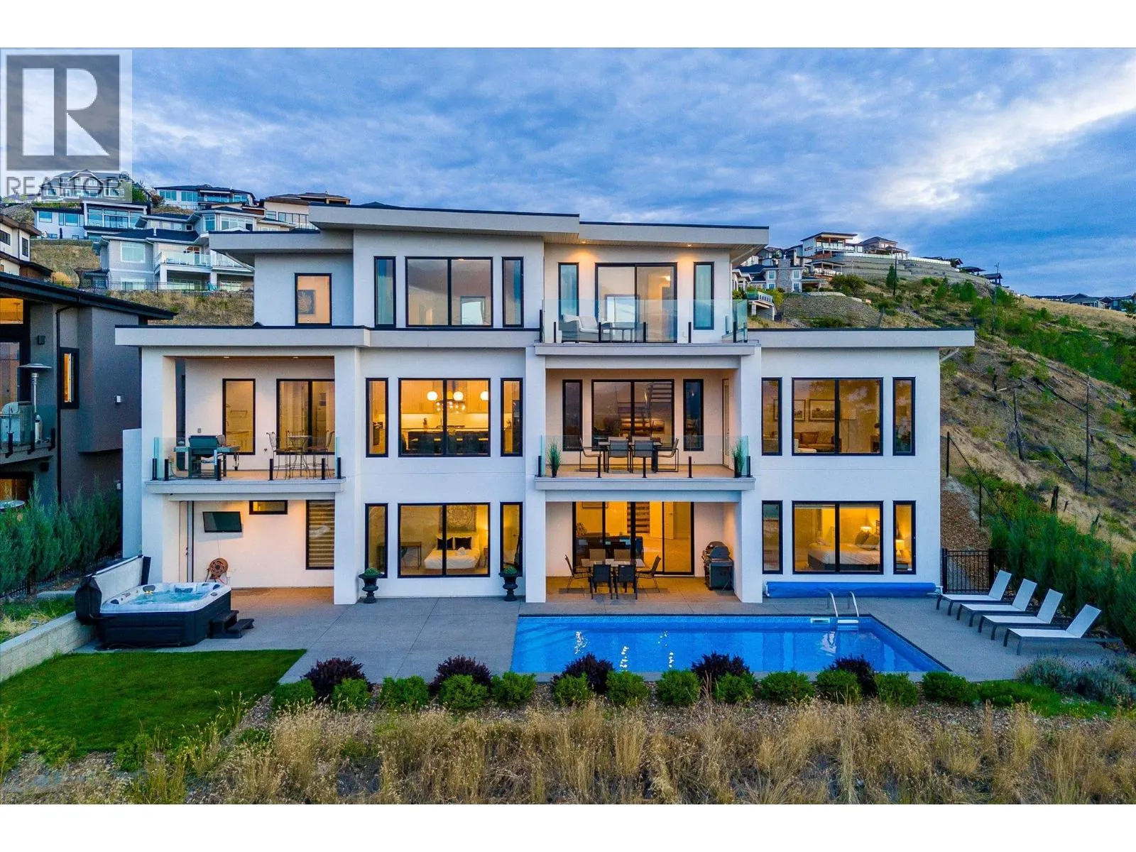 980 Ledgeview Court