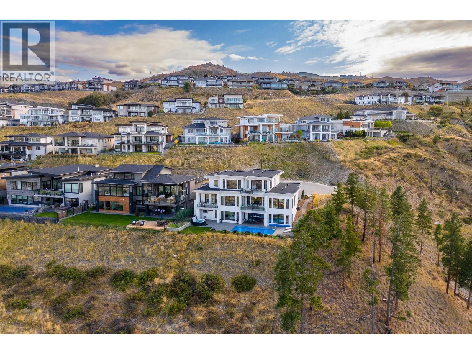 980 Ledgeview Court