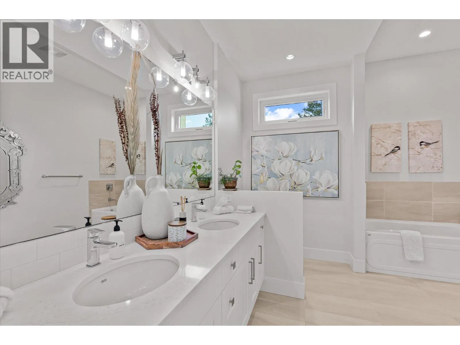 980 Ledgeview Court