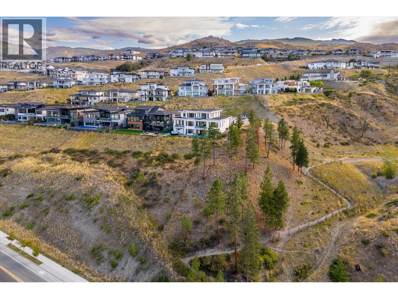980 Ledgeview Court