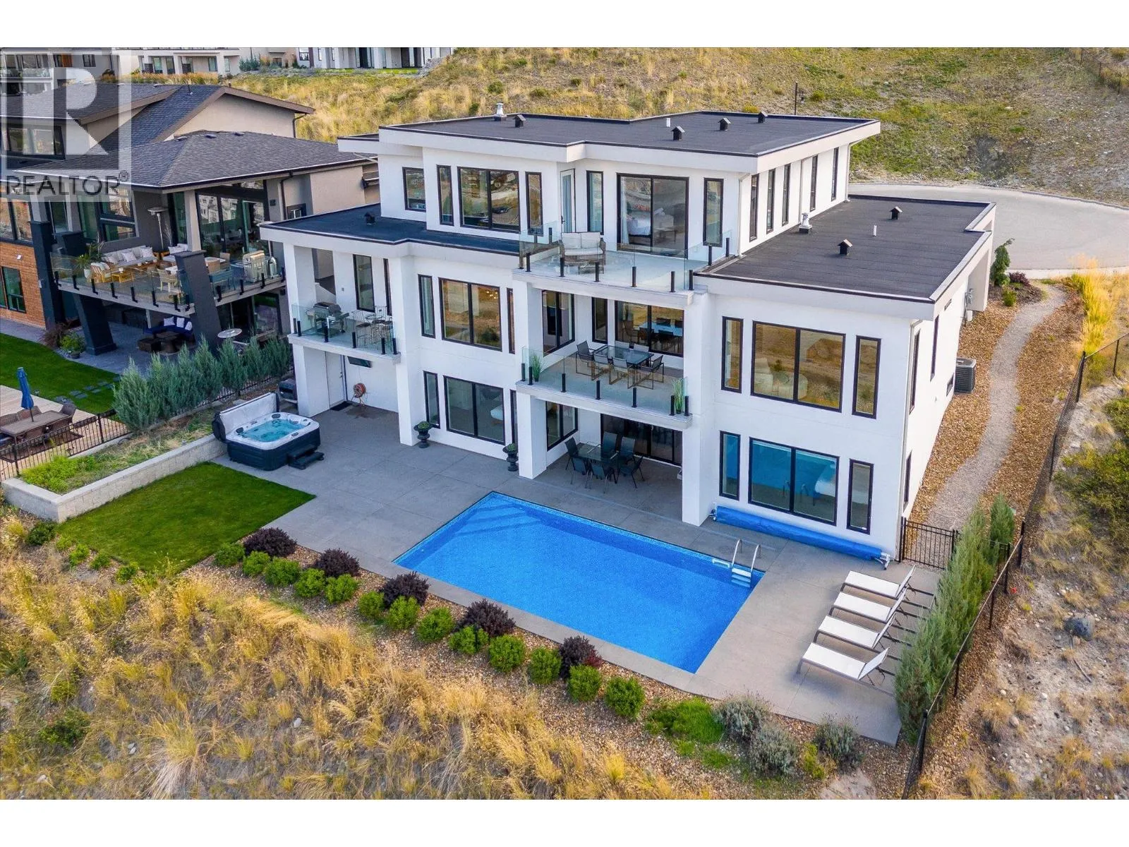 980 Ledgeview Court