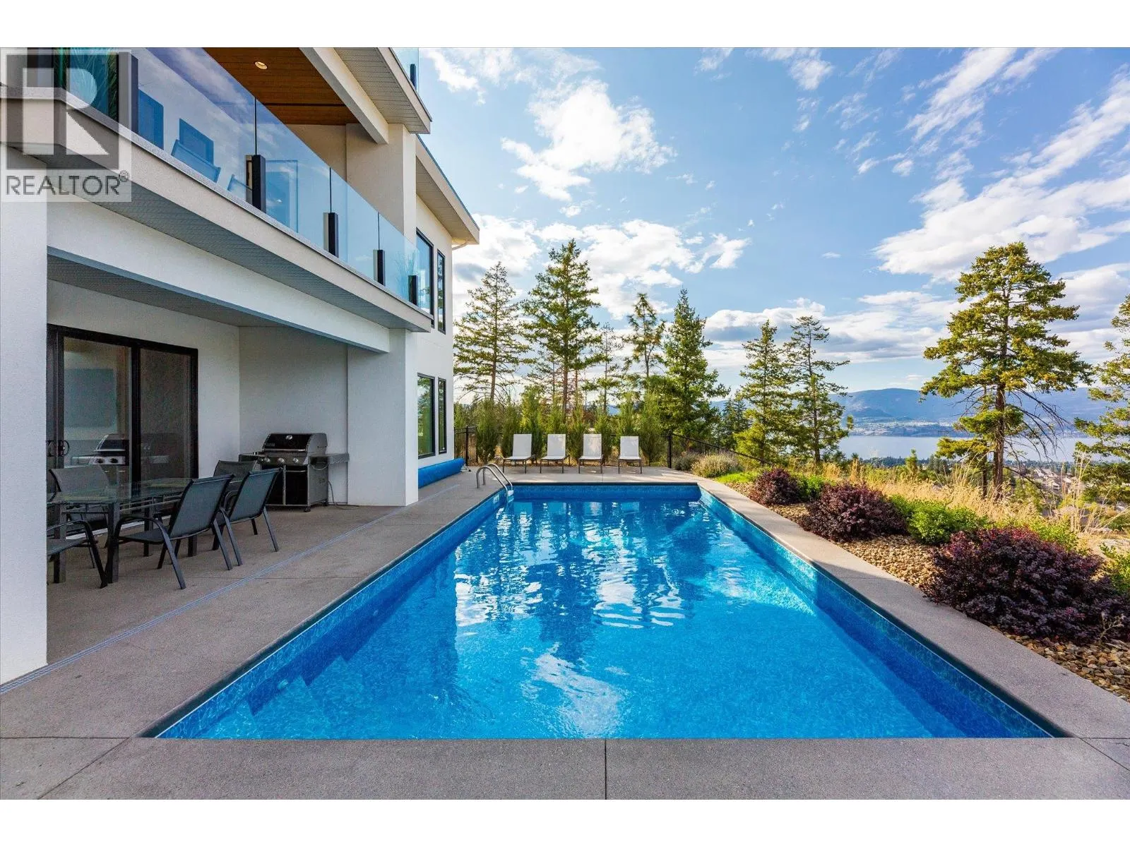 980 Ledgeview Court