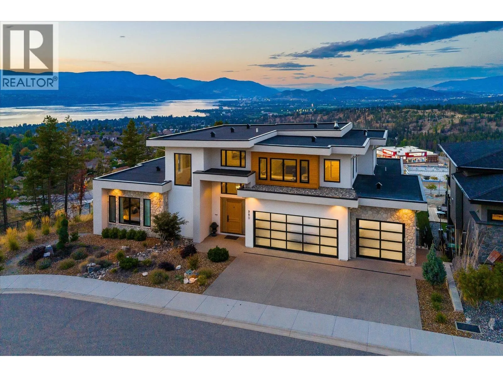 980 Ledgeview Court