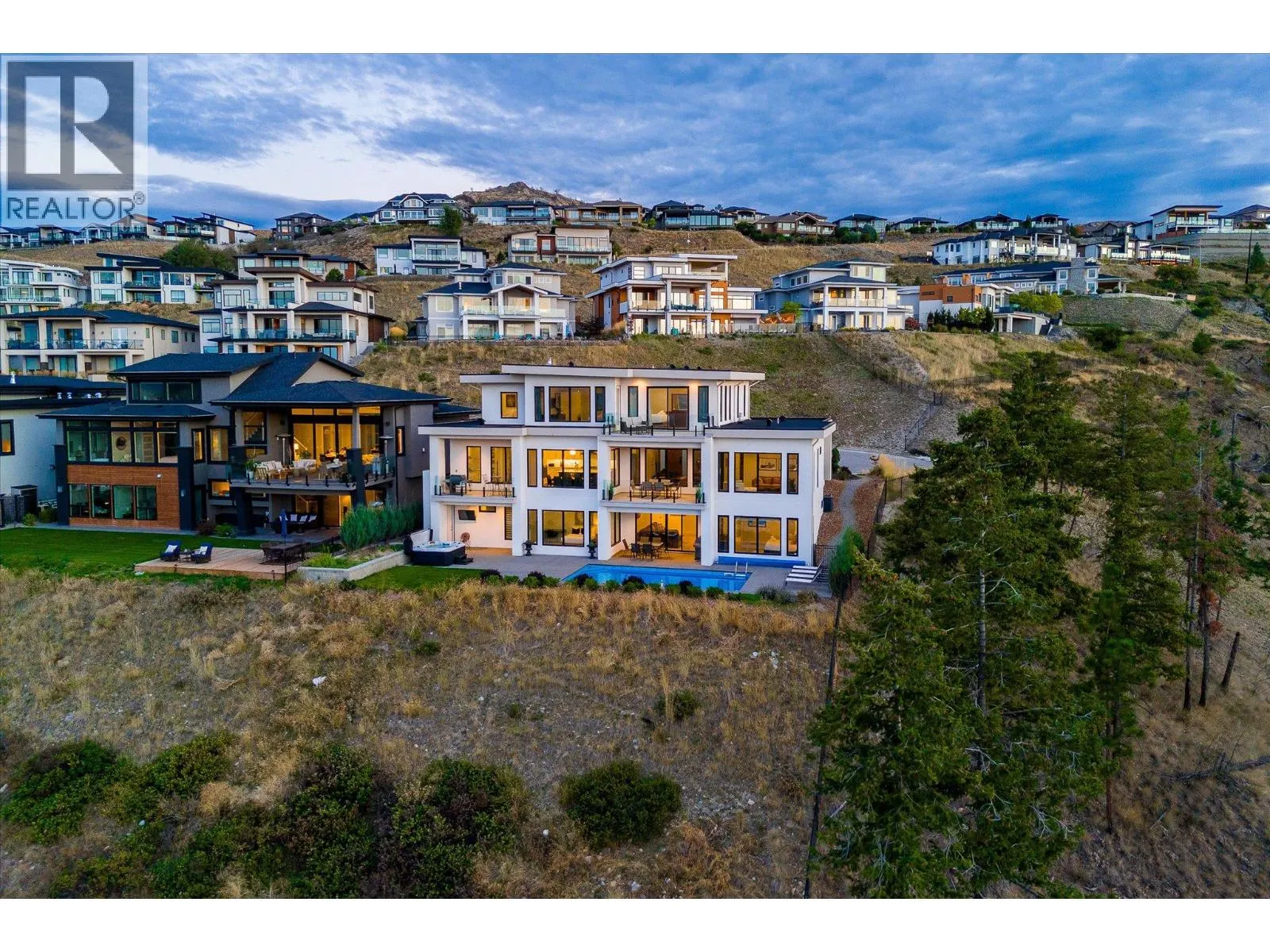 980 Ledgeview Court