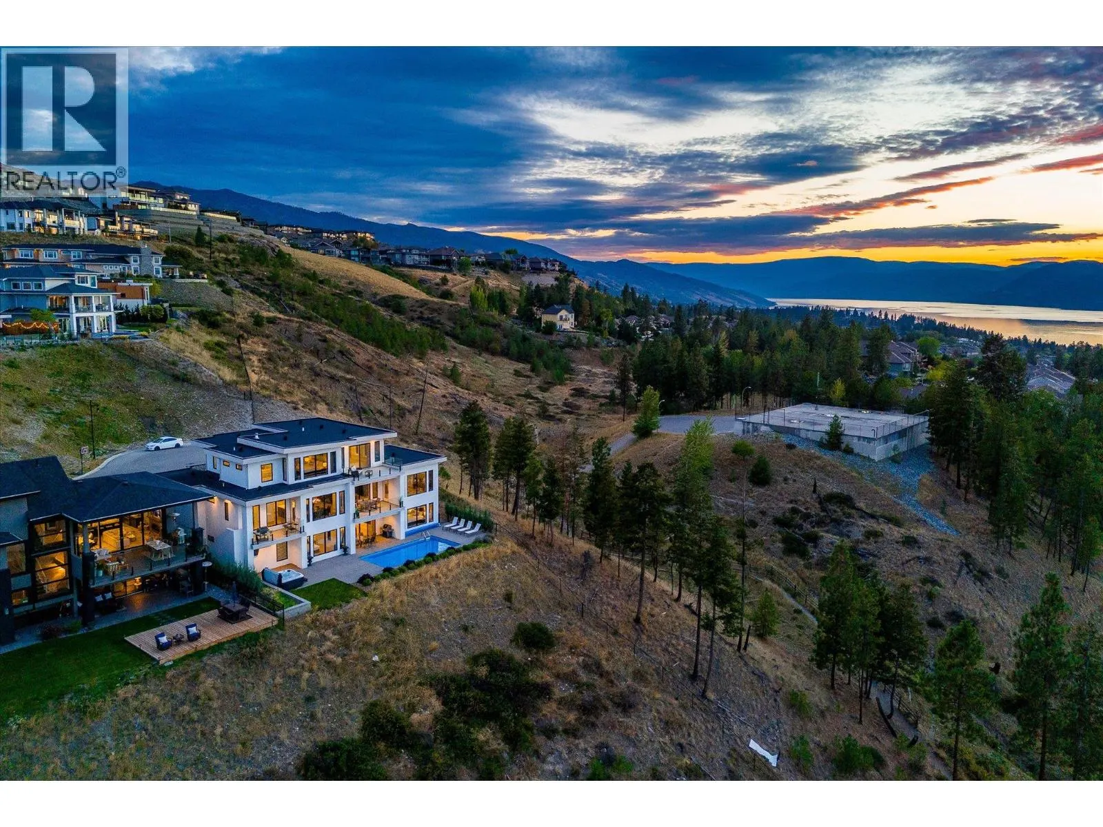980 Ledgeview Court