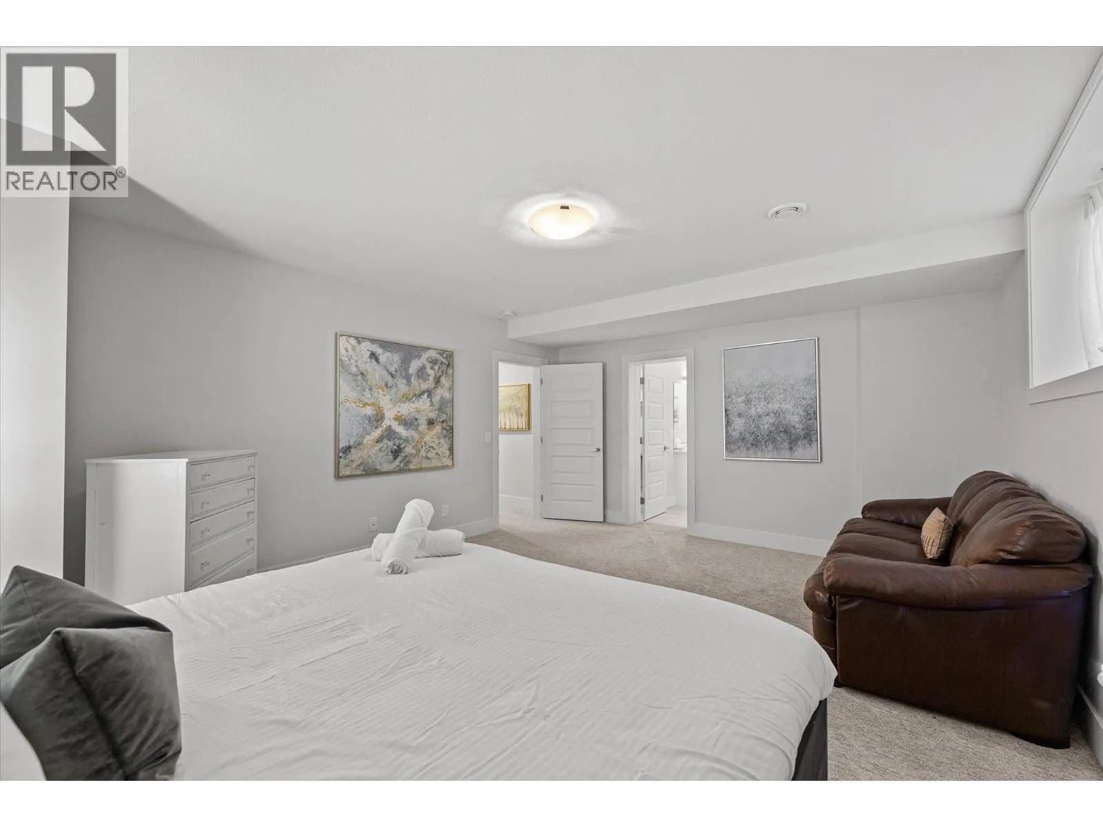 980 Ledgeview Court