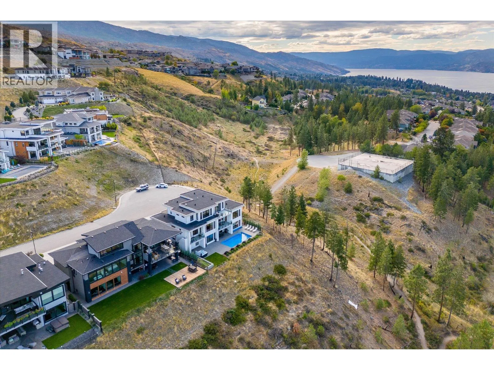980 Ledgeview Court