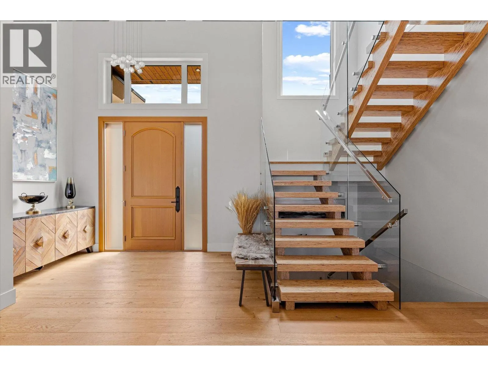 980 Ledgeview Court