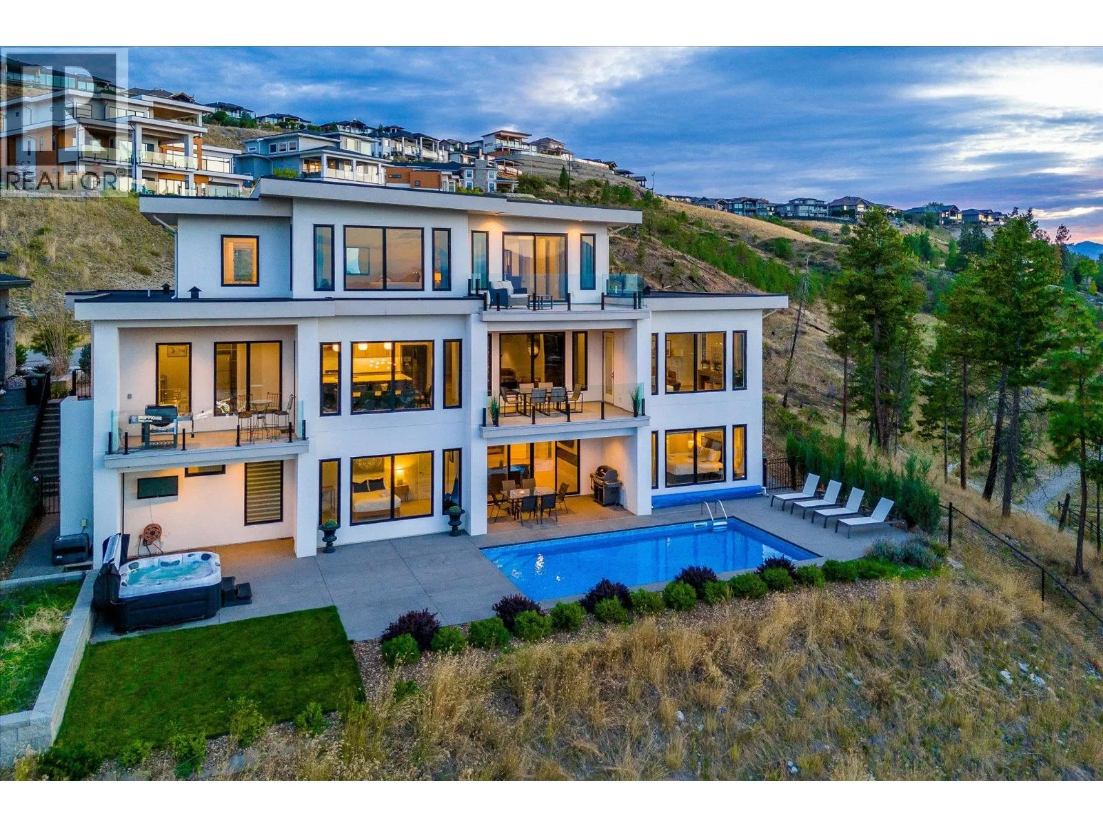 980 Ledgeview Court