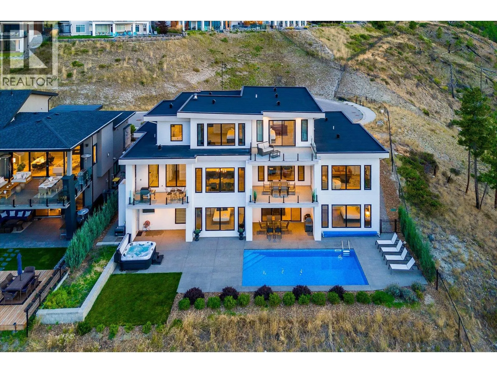 980 Ledgeview Court