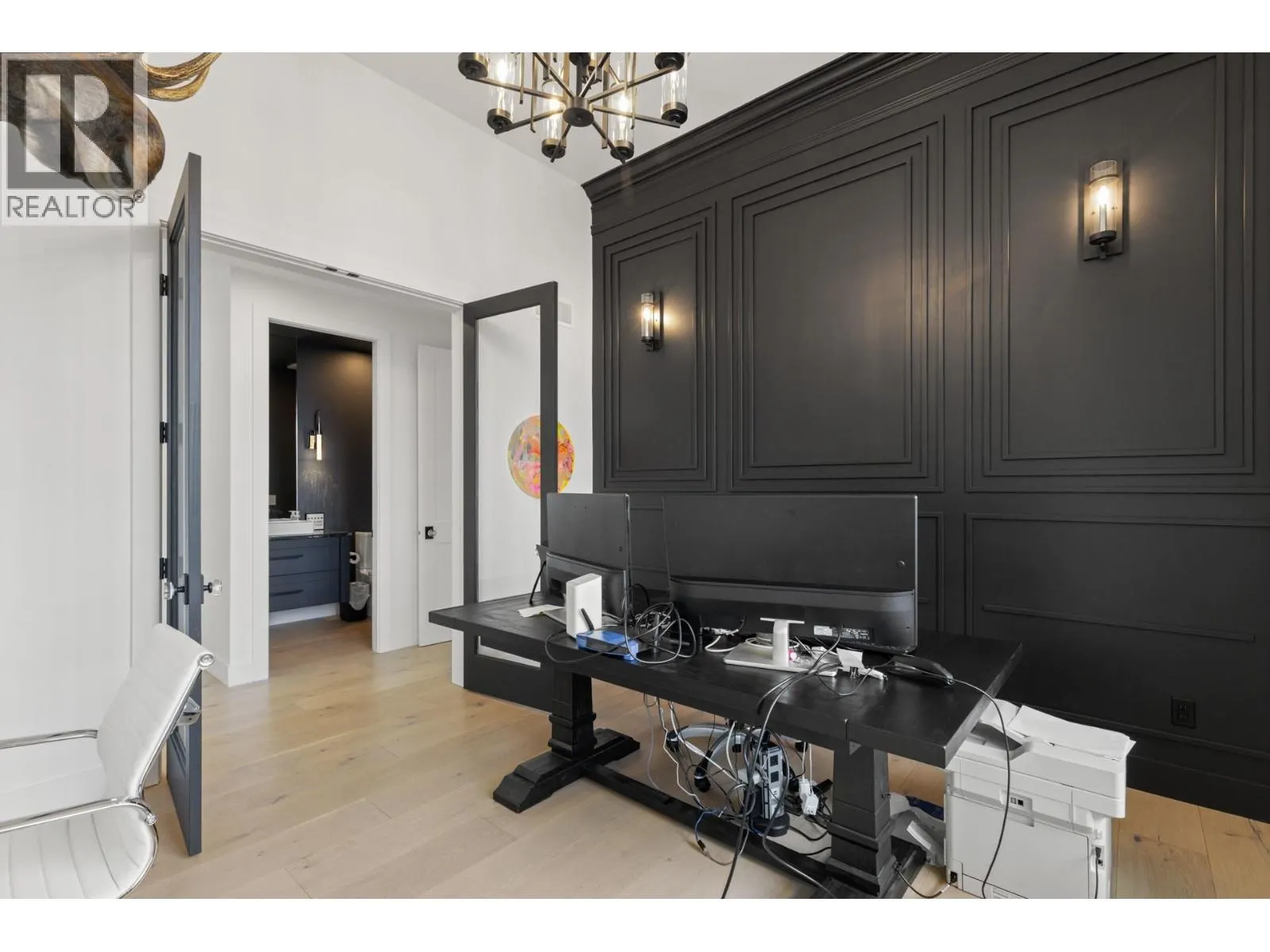 112 Sunset Boulevard