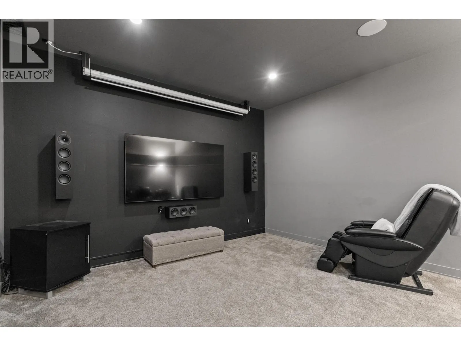 112 Sunset Boulevard