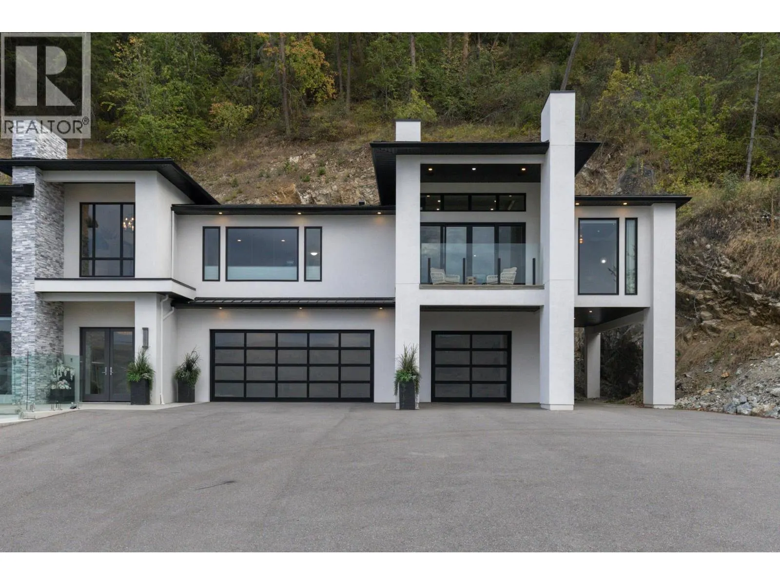112 Sunset Boulevard