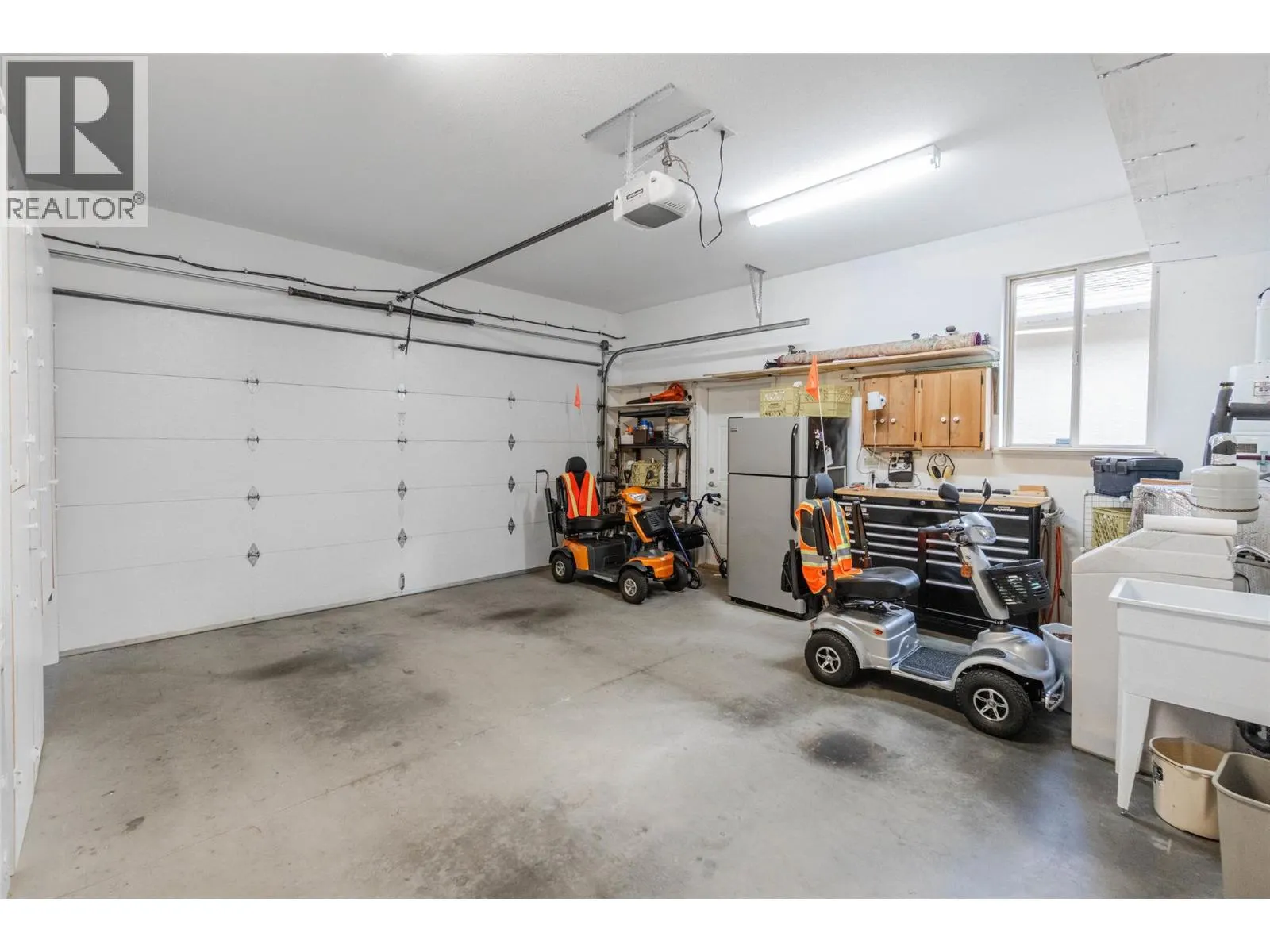 6676 OXBOW Crescent