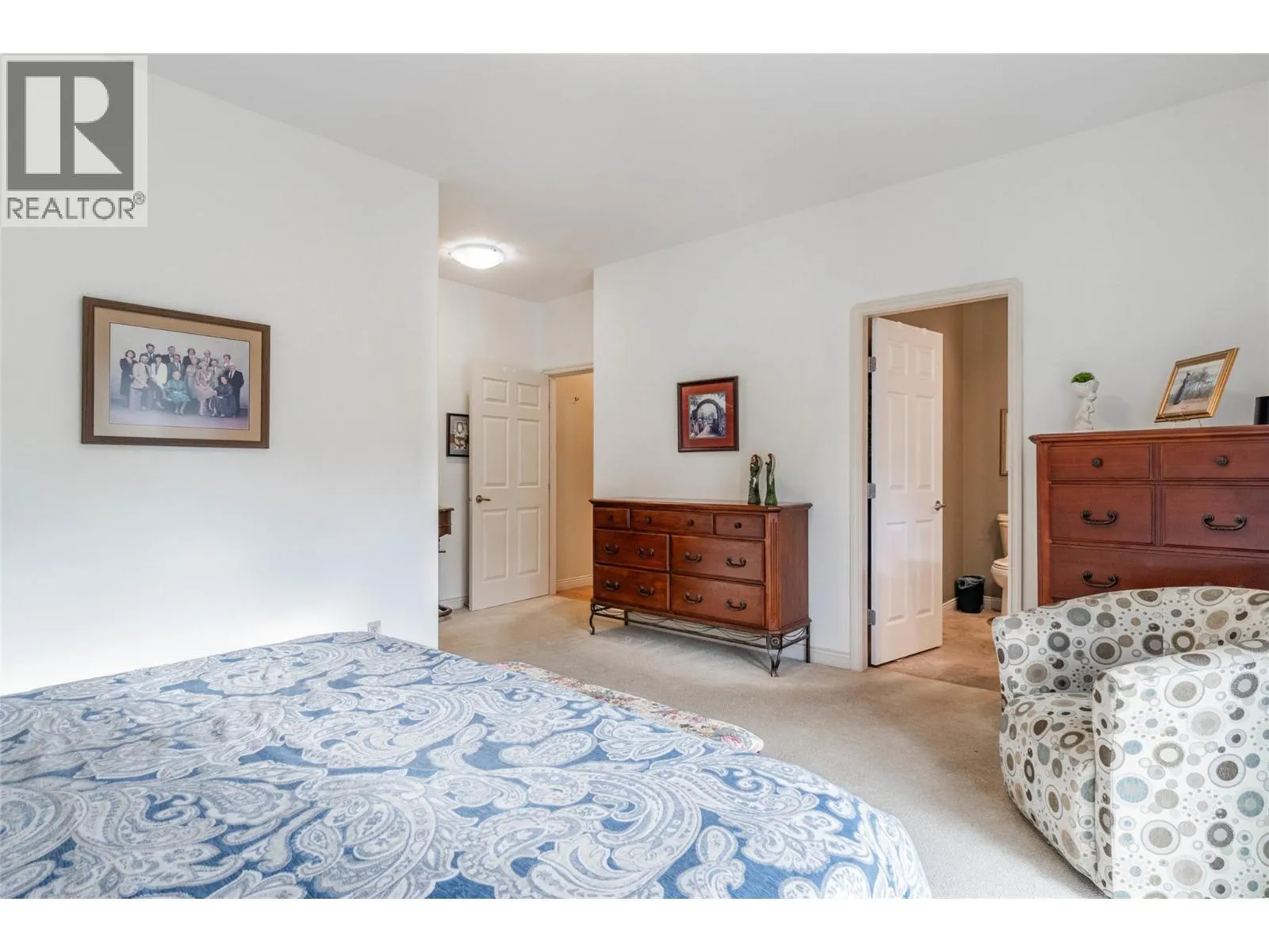 6676 OXBOW Crescent