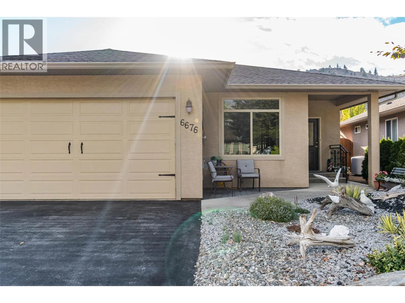 6676 OXBOW Crescent
