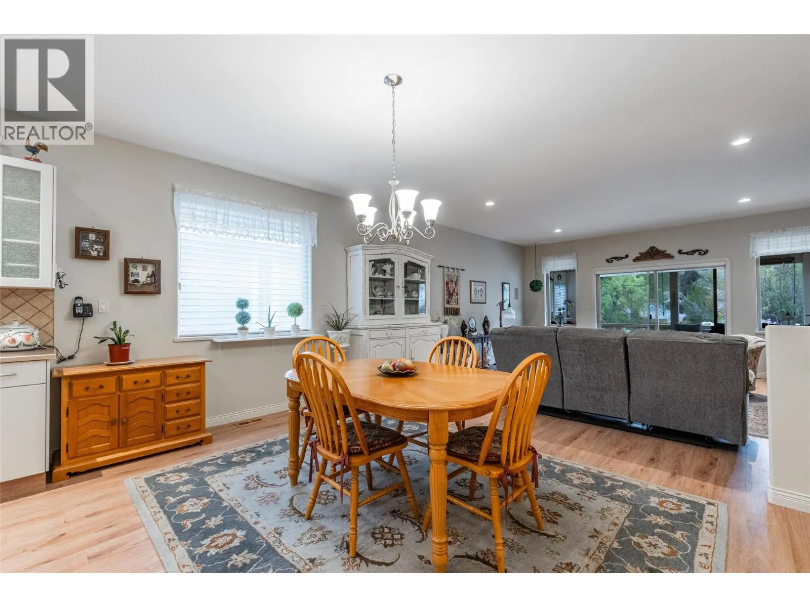 6676 OXBOW Crescent
