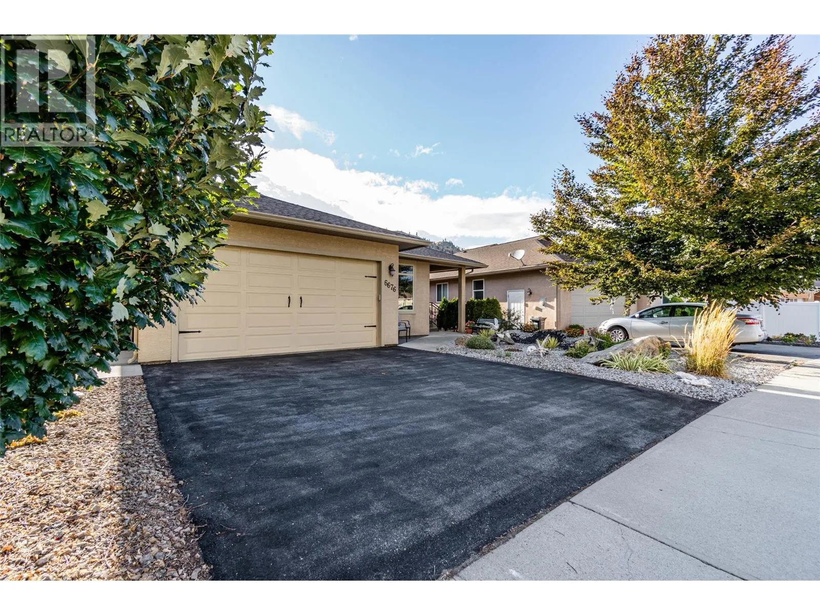 6676 OXBOW Crescent