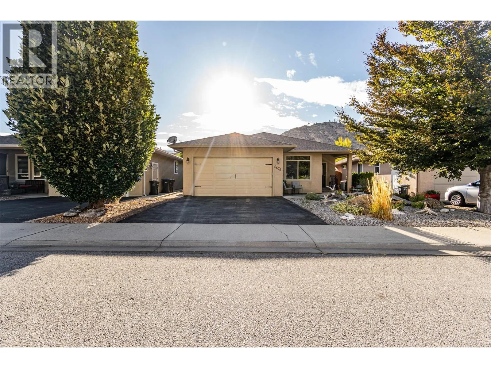 6676 OXBOW Crescent