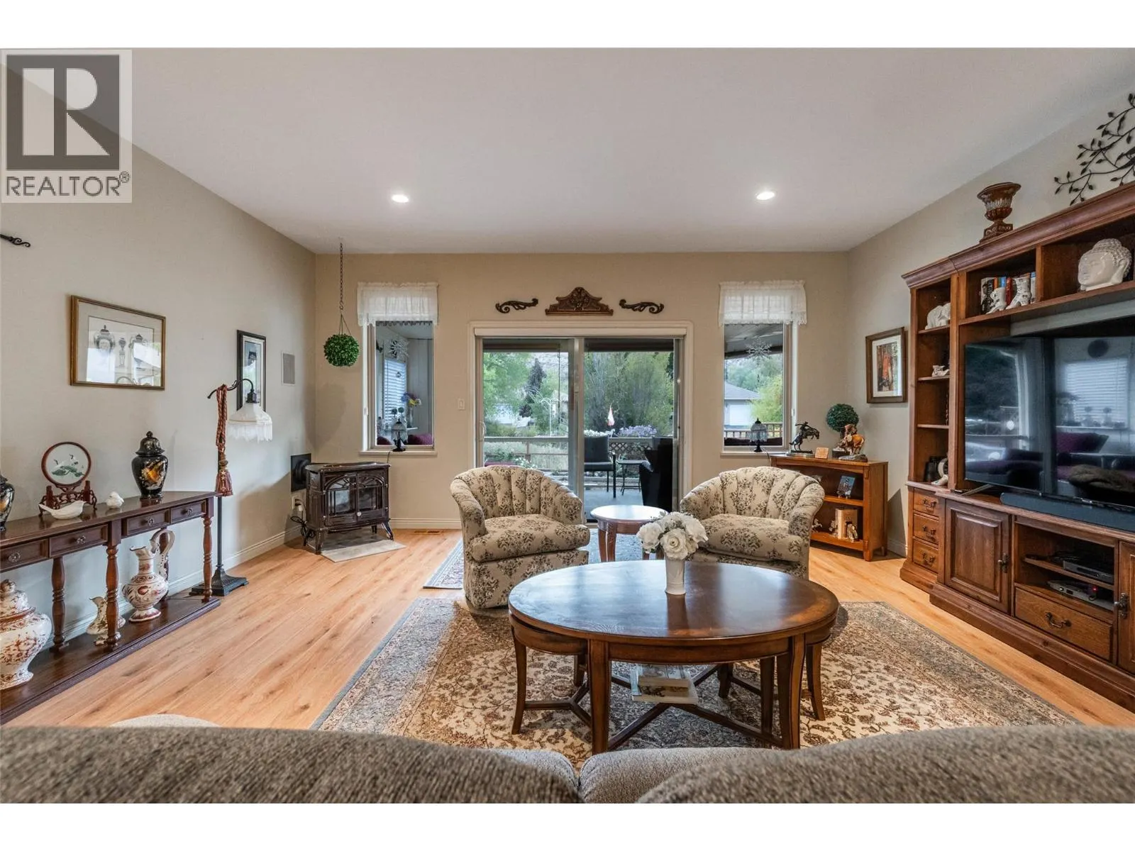6676 OXBOW Crescent