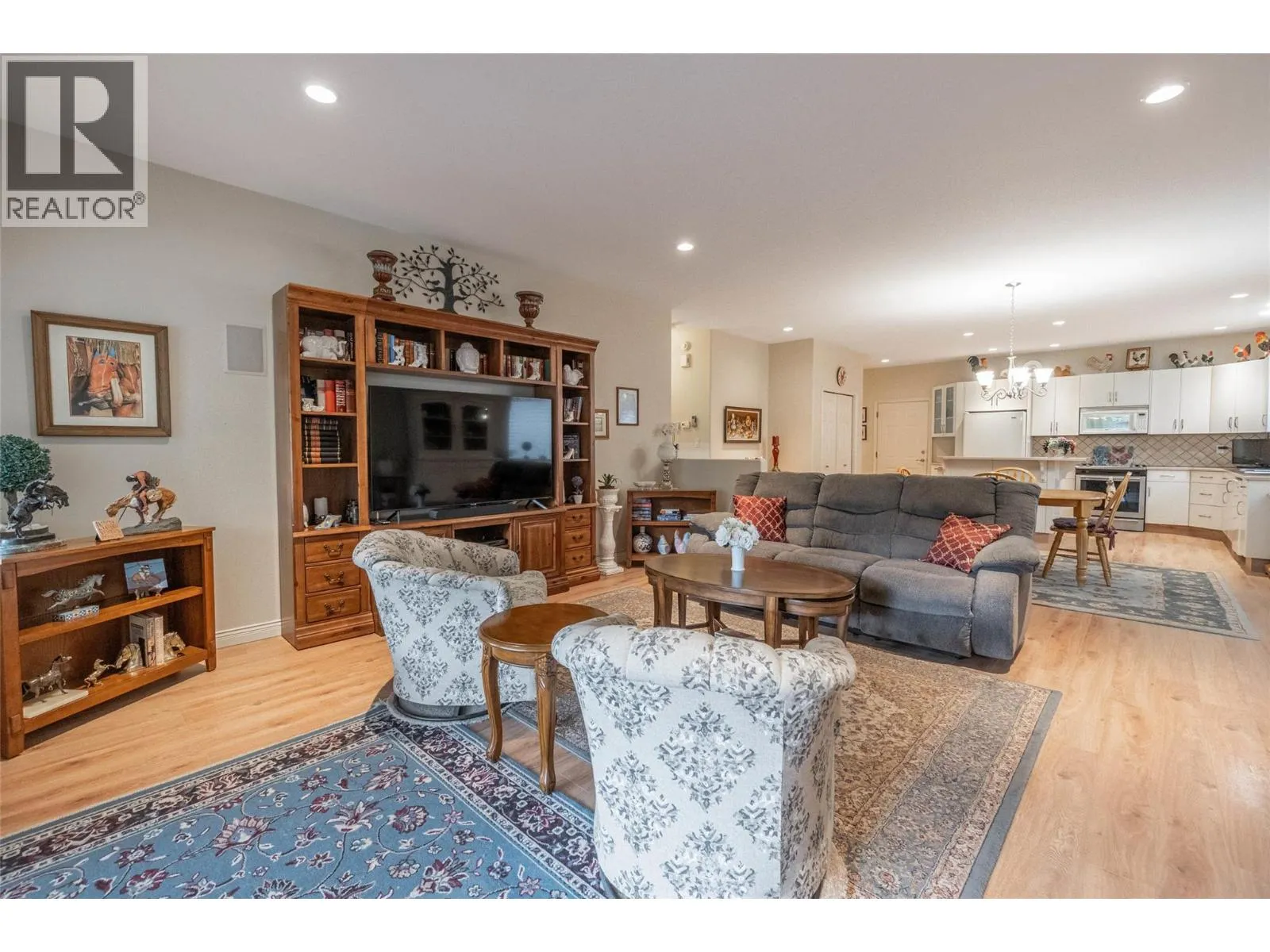 6676 OXBOW Crescent