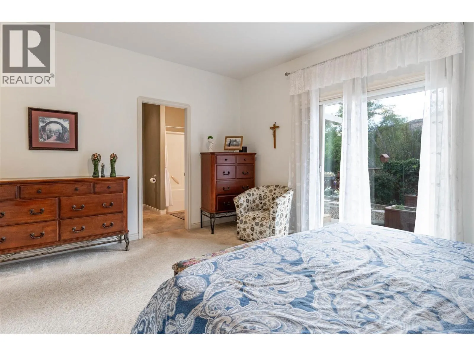 6676 OXBOW Crescent