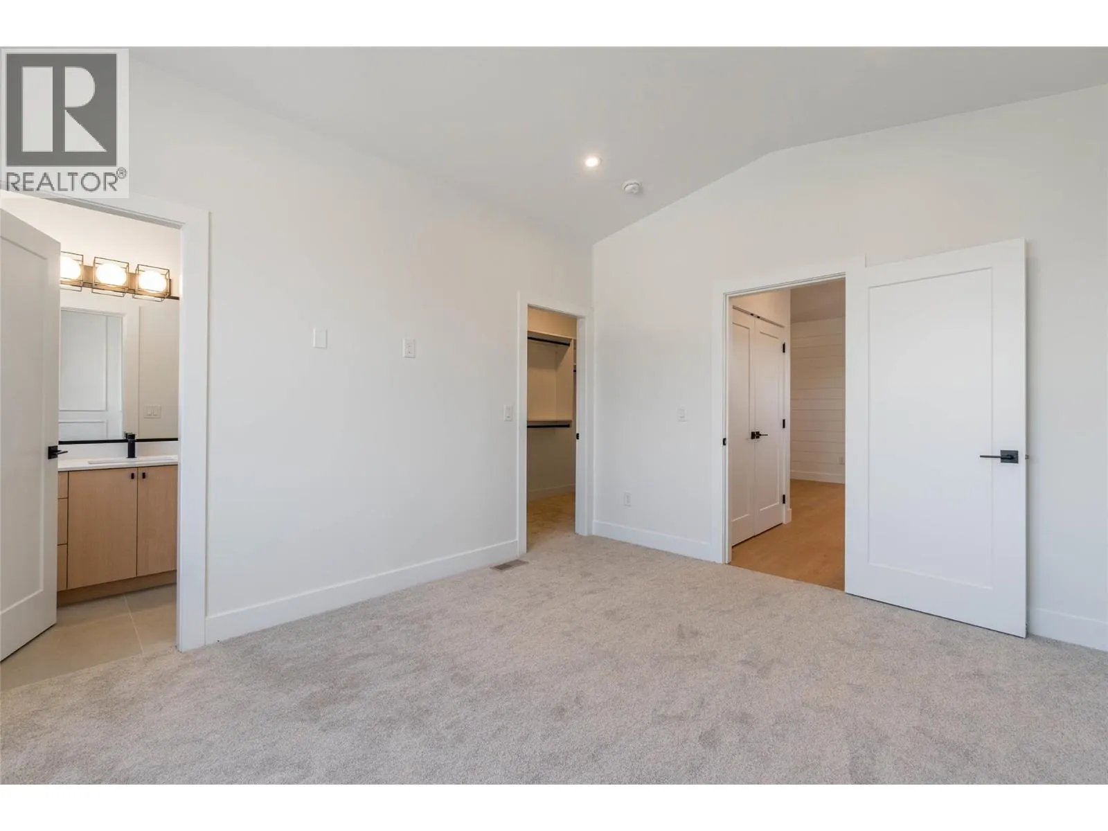 384 Chardonnay Avenue
