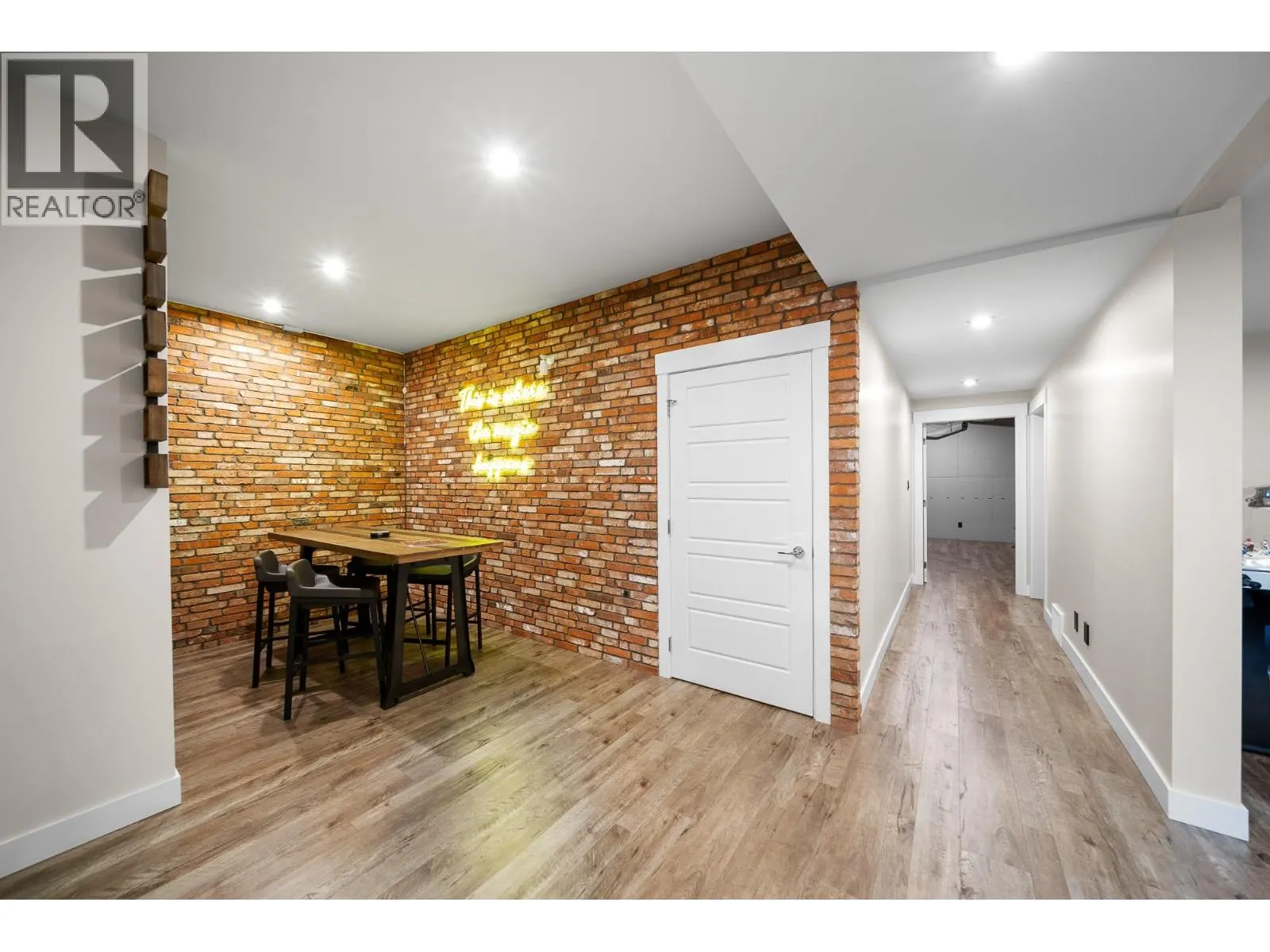 229 Holloway Drive